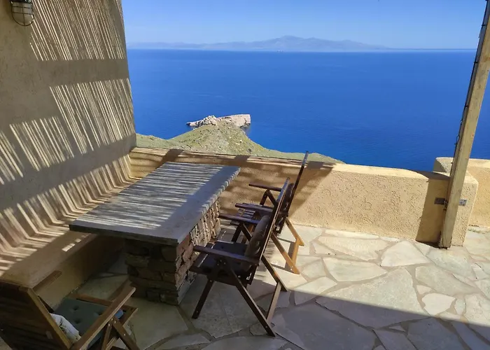 House In Kea * Ioulis