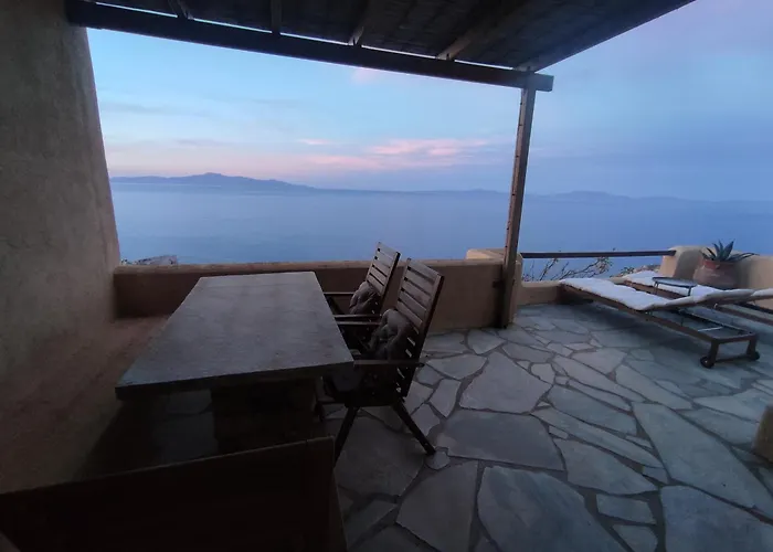 House In Kea Feriehus